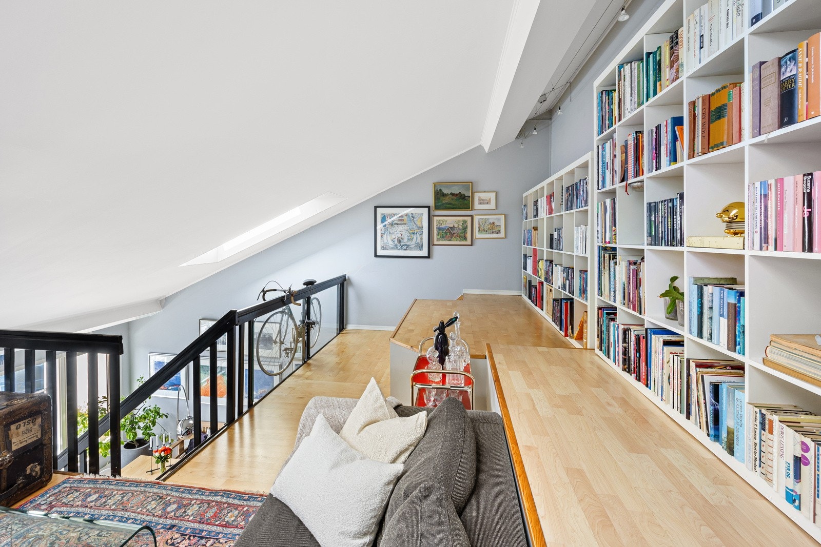 Som stue er rommet tilbaketrukket og privat, perfekt når man vil se tv uforstyrret eller slappe av med en god bok. Galleribilde