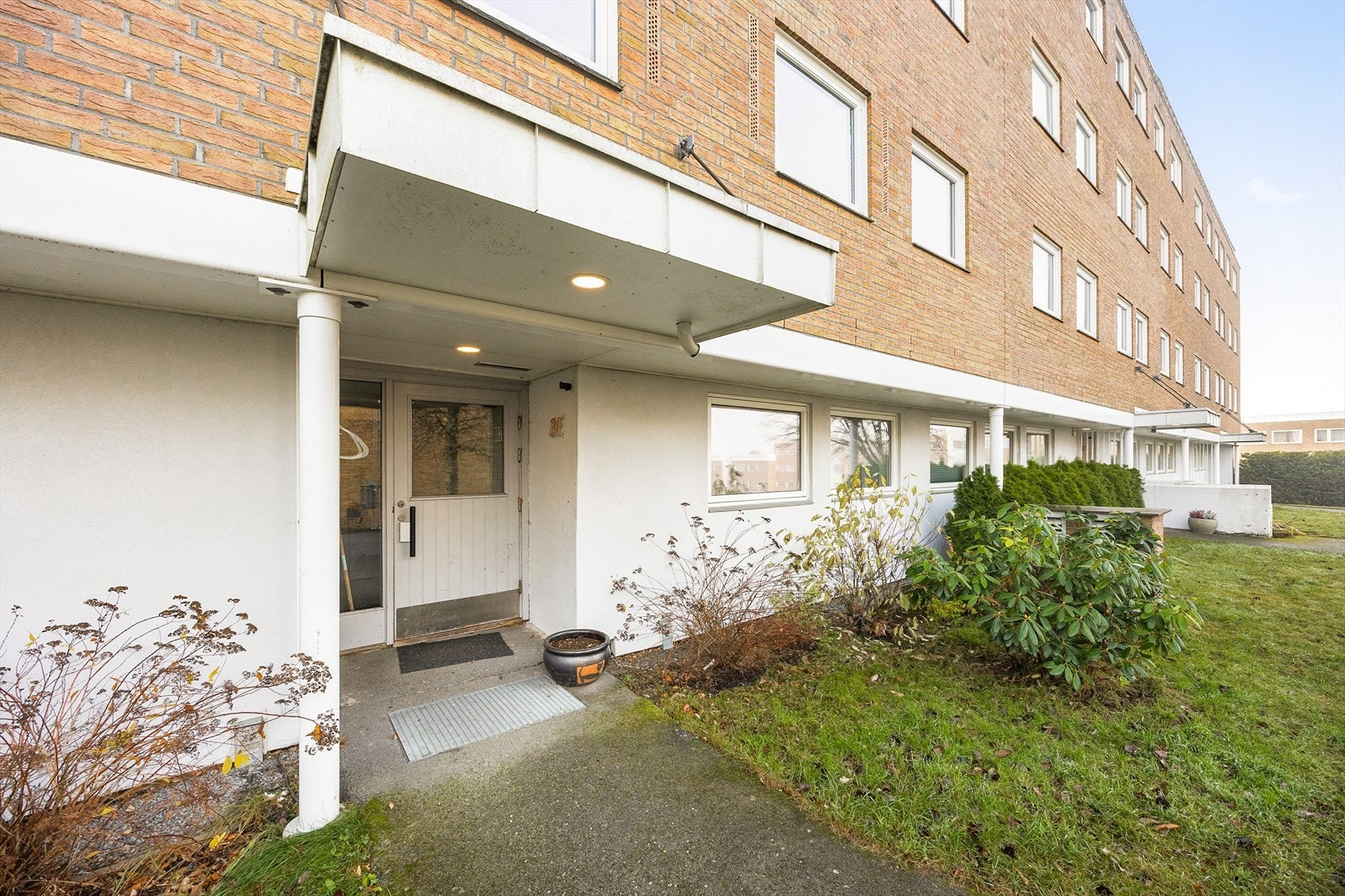 Inngangspartiet til blokka - velkommen inn! Galleribilde