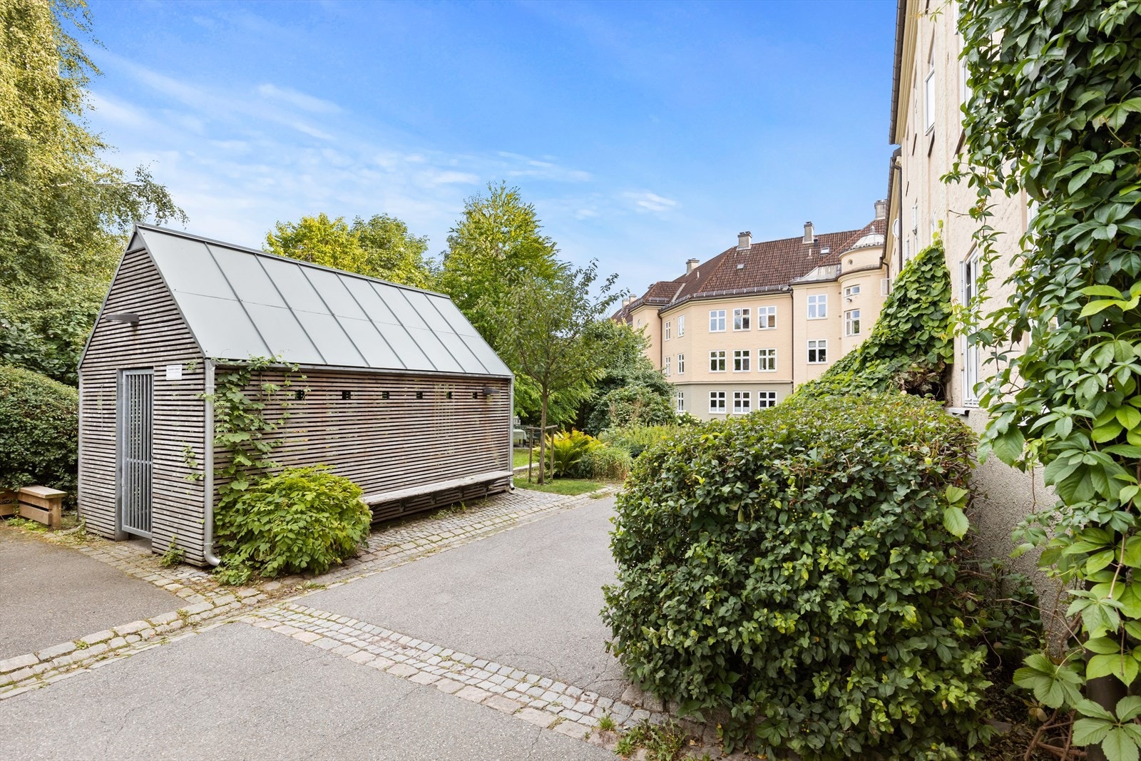 Super praktisk låsbart sykkelskur Galleribilde