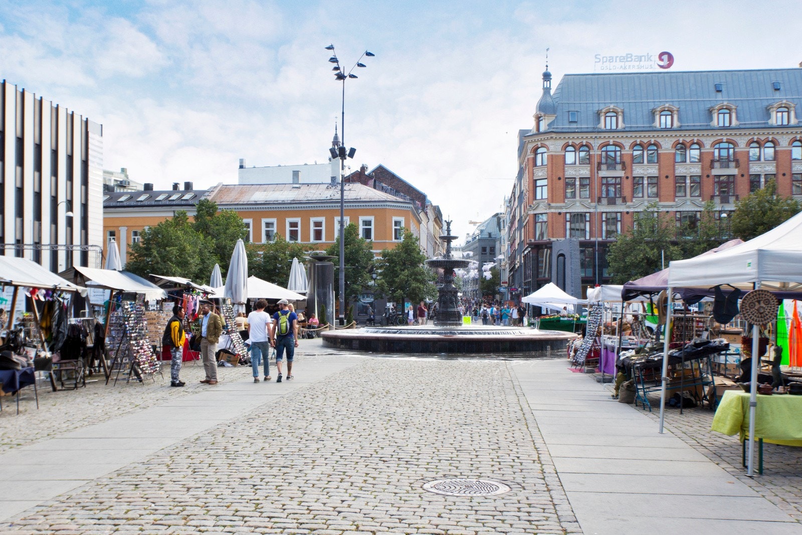 Leiligheten er sentrumsnær med kort vei til bykjernen. Galleribilde
