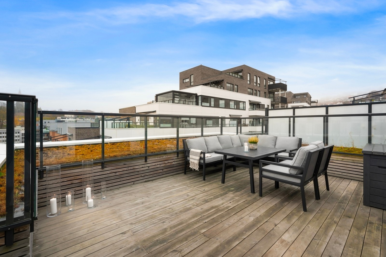 Terrassen er på ca. 23 kvm med gode innredningsmuligheter. Galleribilde