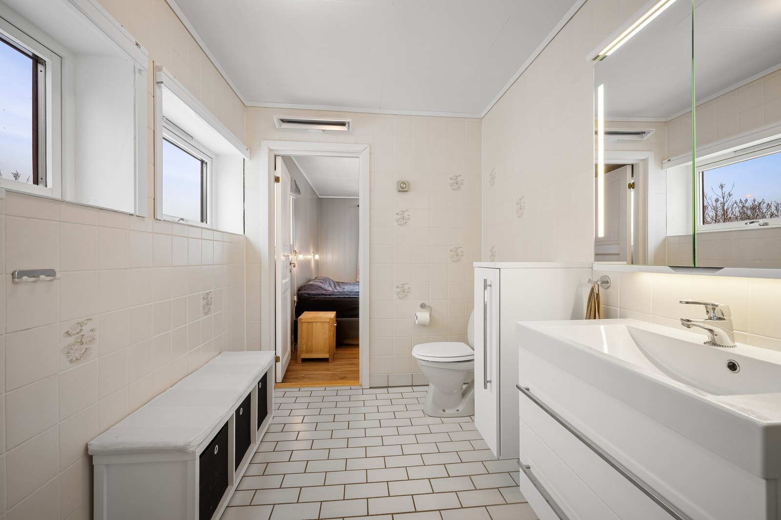 Adkomst til bad er via hovedsoverommet Galleribilde