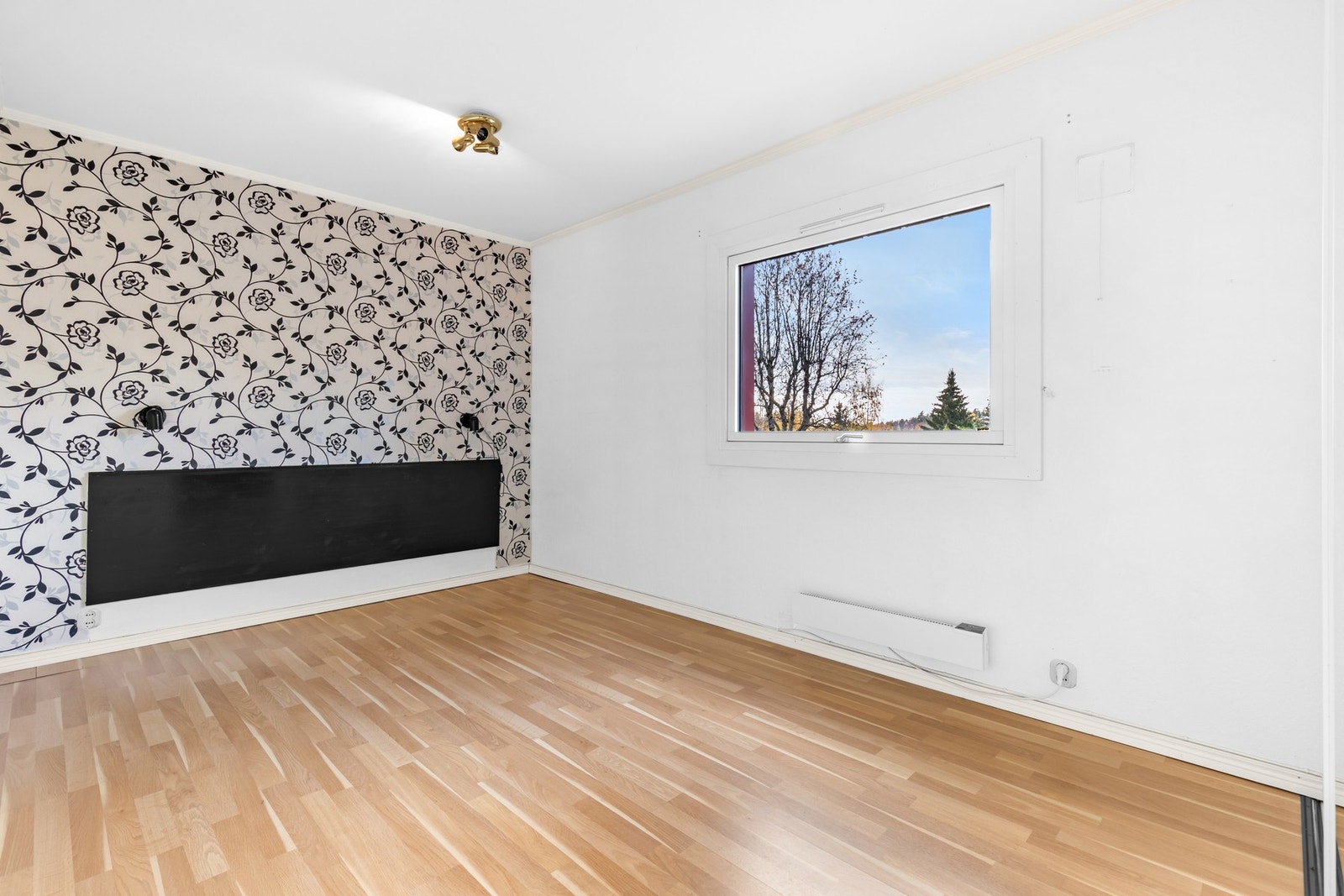 Hovedsoverommet er romslig og har egen skyvedørsgarderobe. Galleribilde