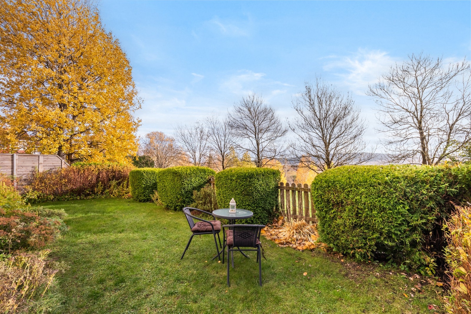 Leiligheten har også bruksrett til egen hageparsell. Galleribilde