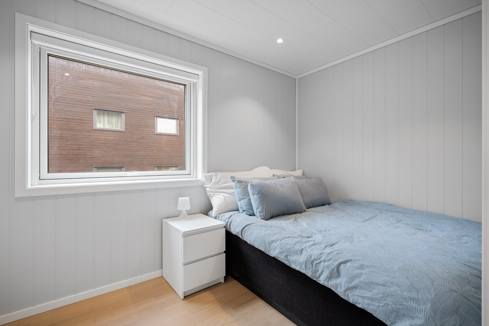 Soverommet måler ca. 8 kvm. Galleribilde