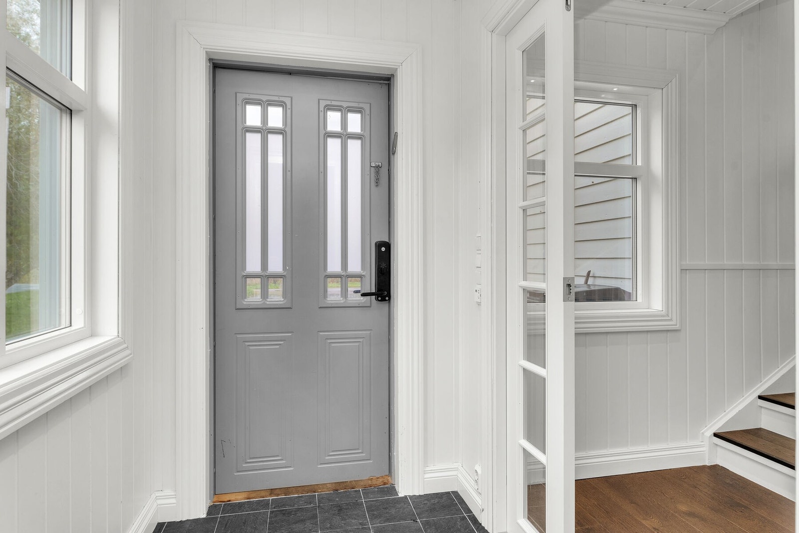 Entré. Velkommen inn! Galleribilde