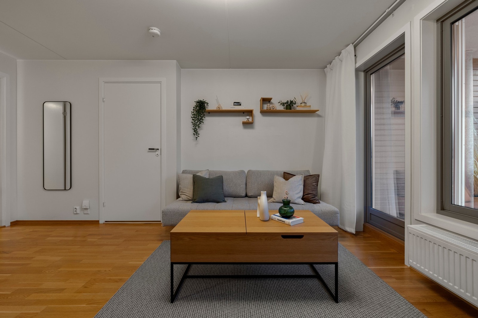 Koselig sofa-del av oppholdsrommet, perfekt for sosiale sammenkomster. Galleribilde