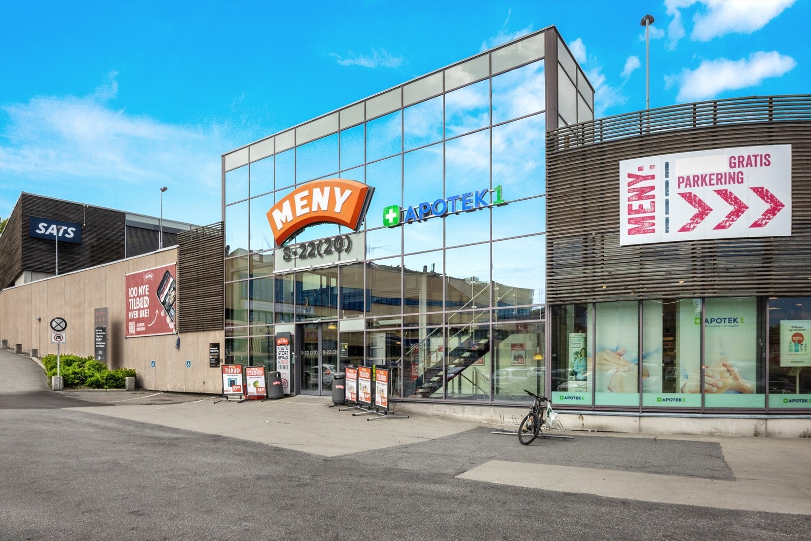 Meny og SATS på Kalbakken senter i nærheten Galleribilde