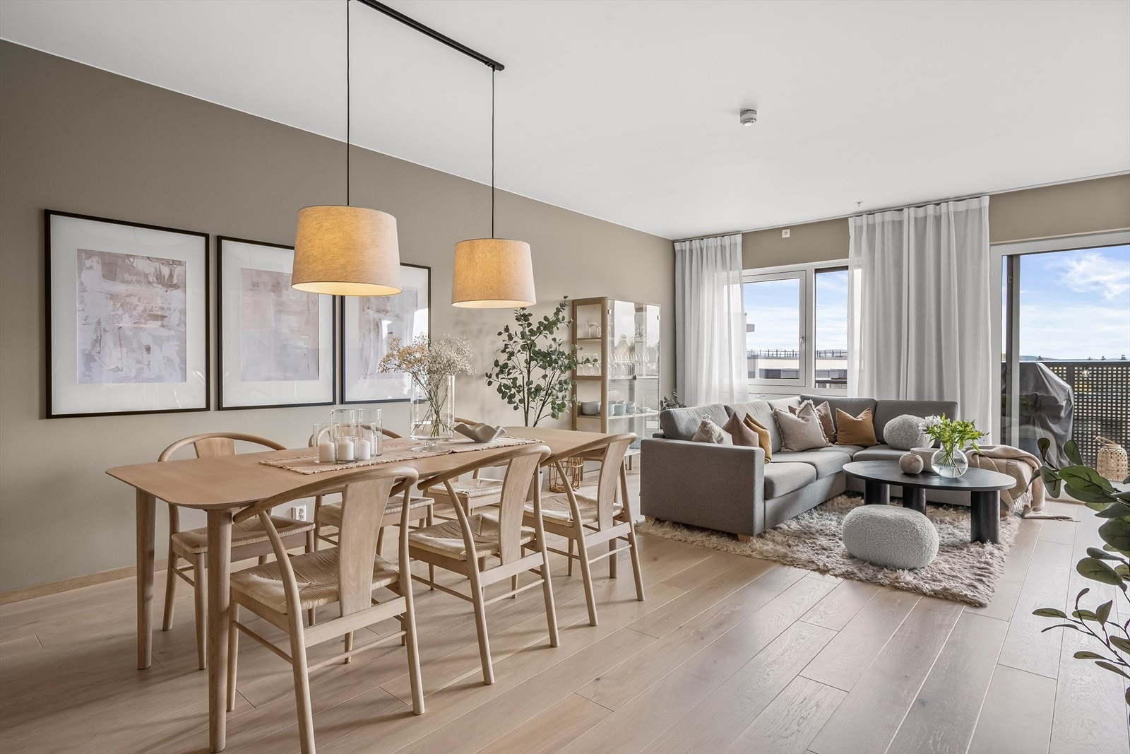 Boligen har en god planløsning med flere møbleringsmuligheter. Galleribilde