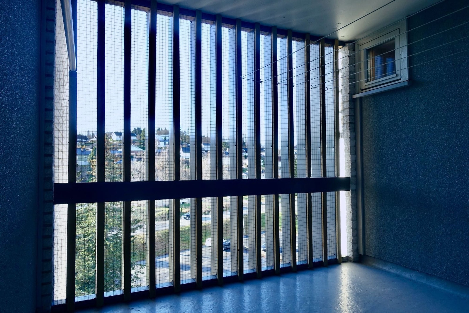 Hver etasje har luftebalkong for tørking og lufting av f.eks. tepper og friluftsutstyr Galleribilde