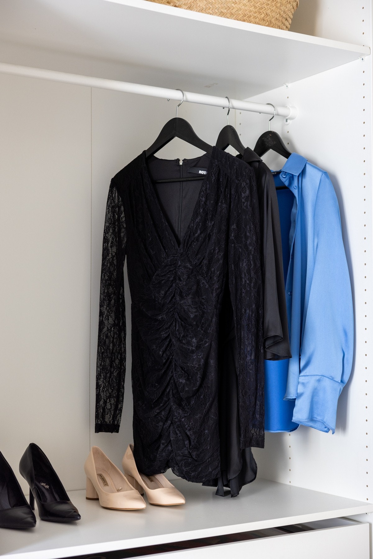 Garderobeskapet blir stående. Galleribilde