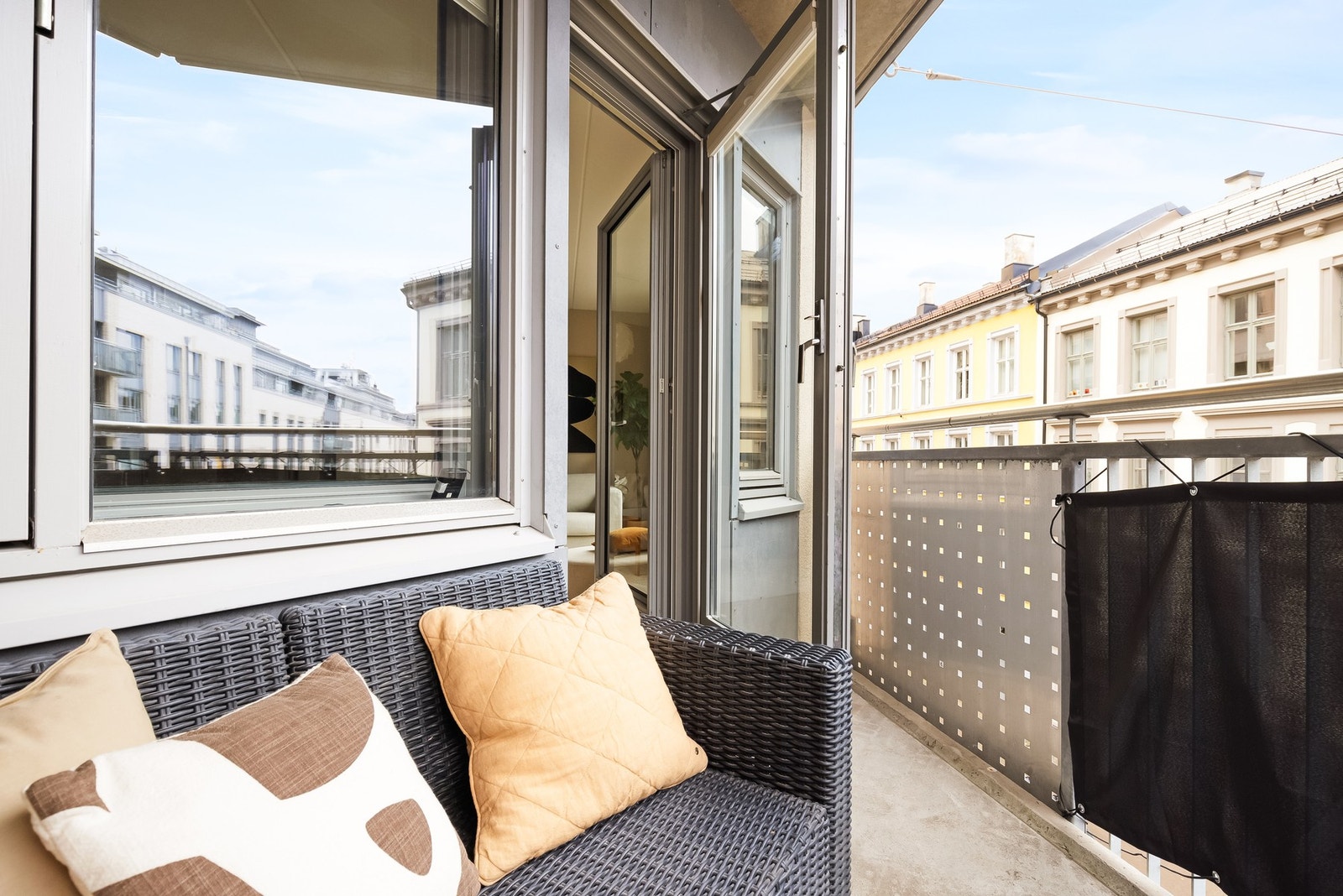 Her er det plass til balkongmøblement, beplantning og grill. Galleribilde