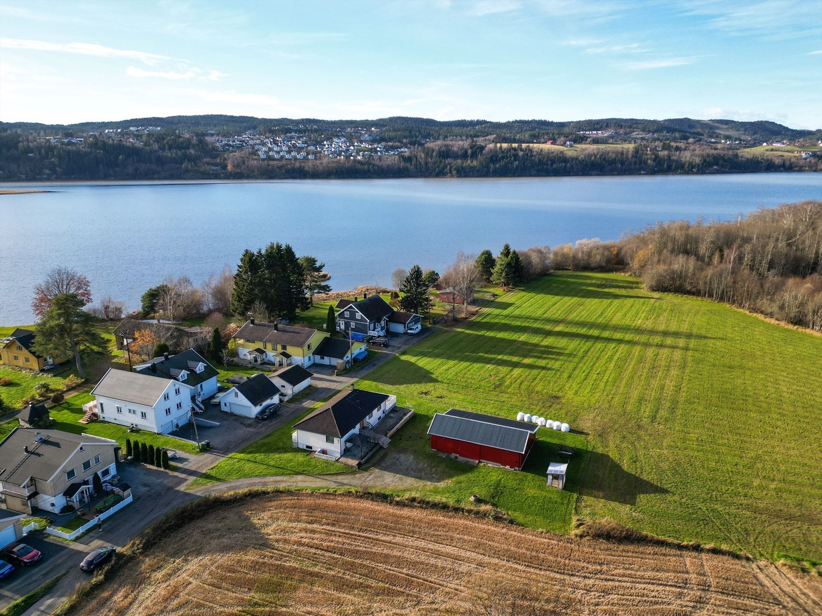 Landlig idyll rett ved Øyeren Galleribilde