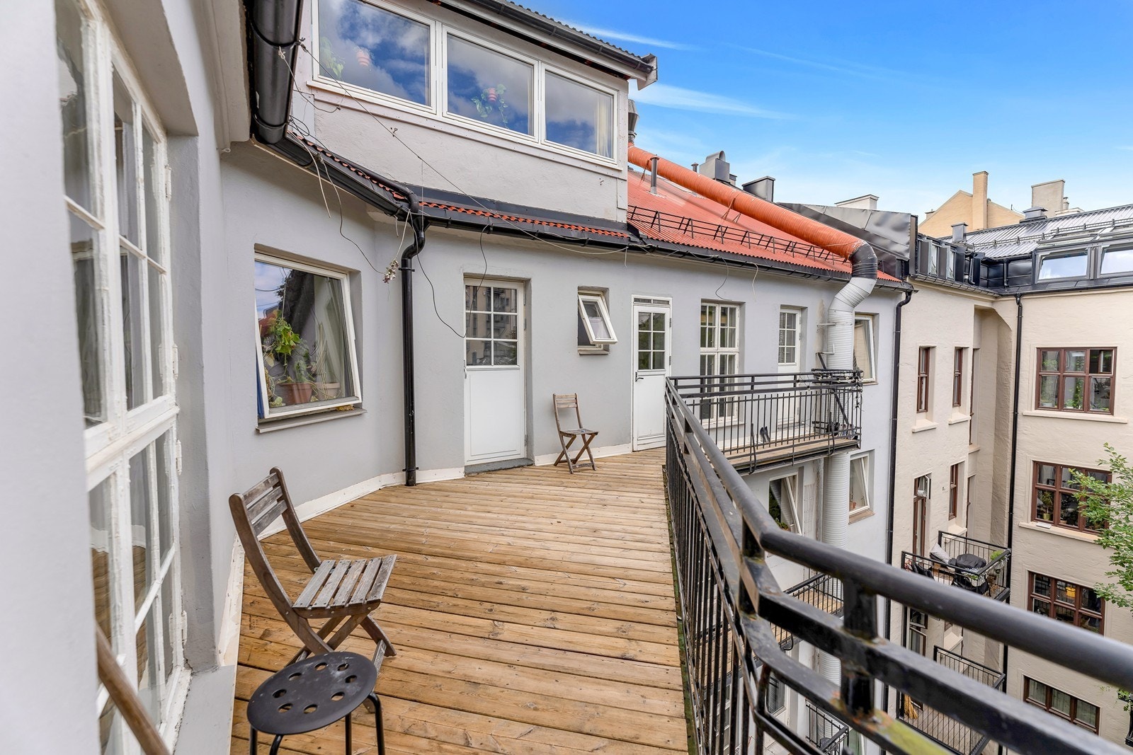 Felles balkong for sameiet. Galleribilde