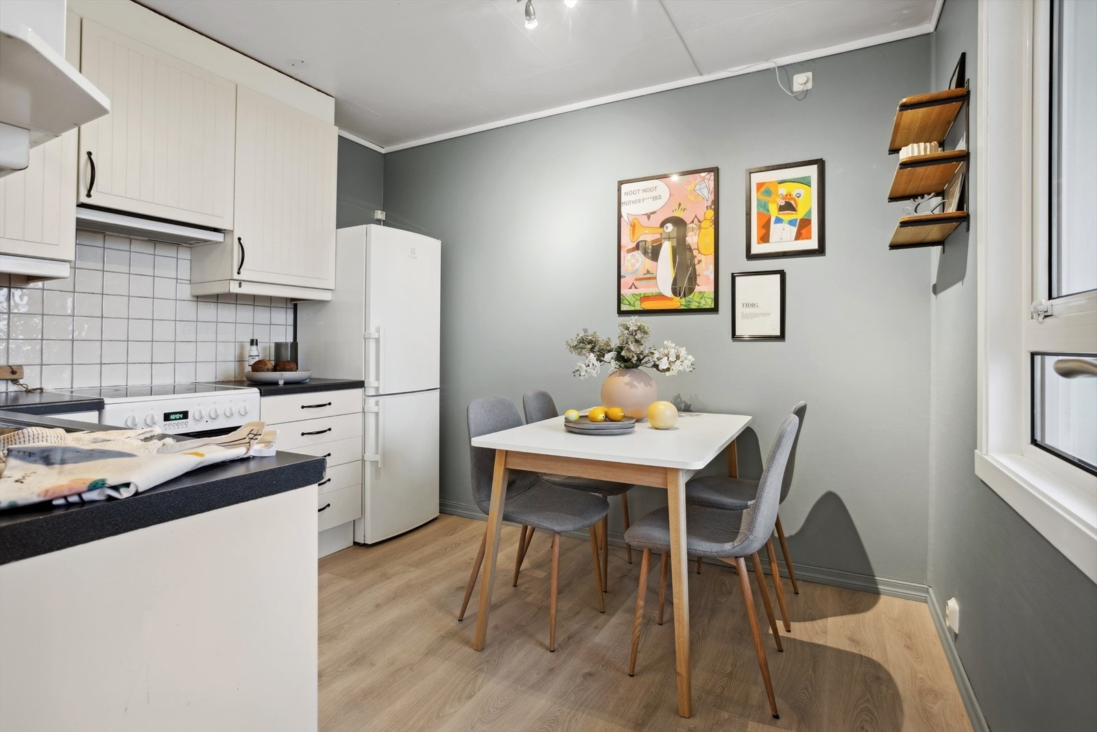 God plass til spisebord. Galleribilde