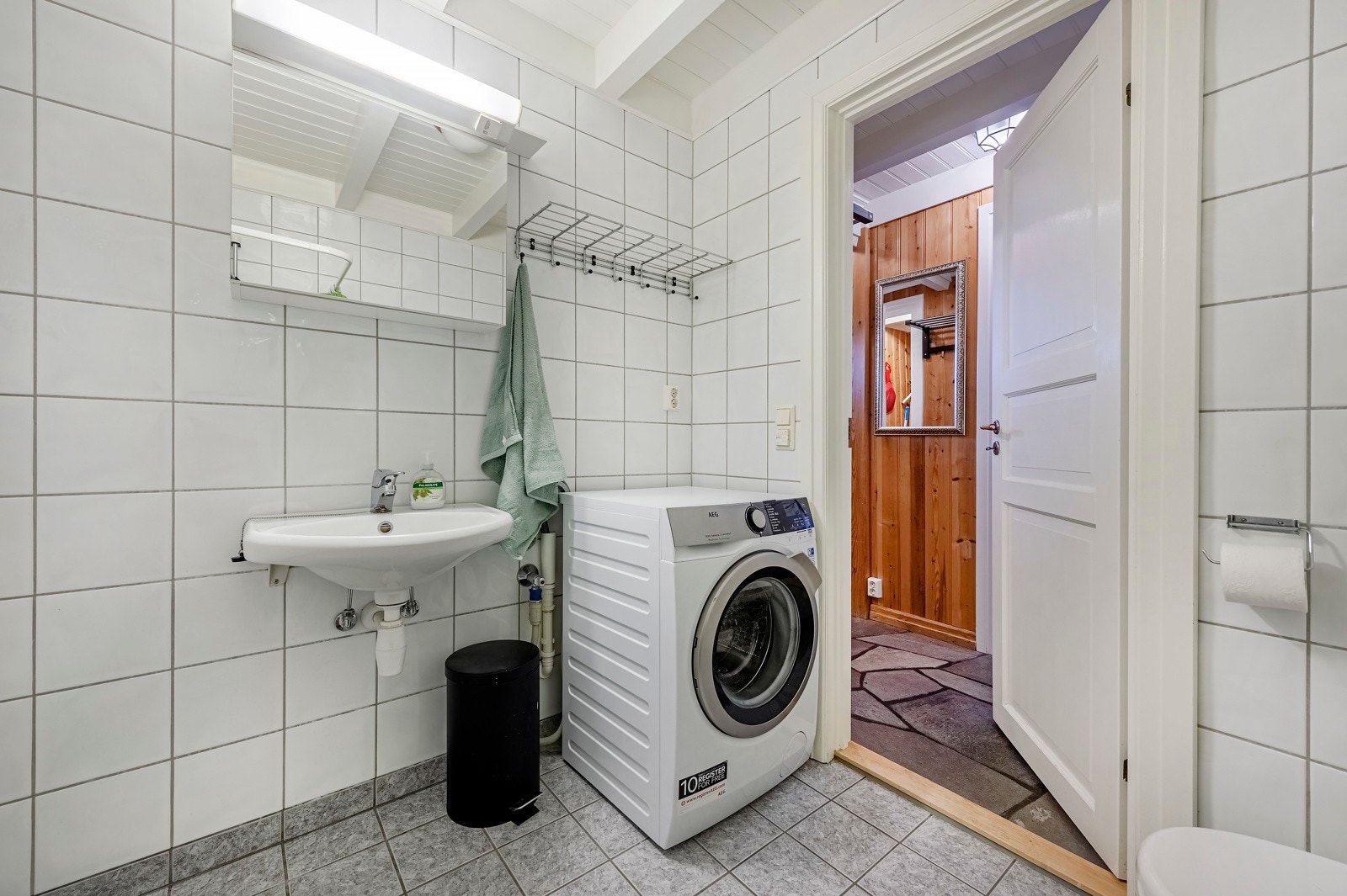 Vaskerom Galleribilde