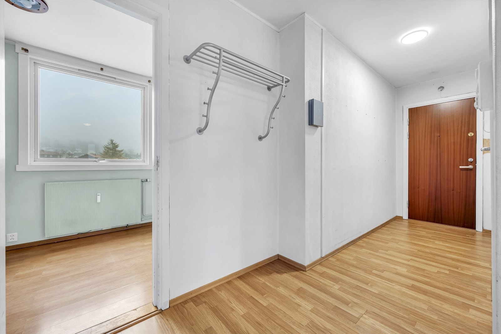 Entrè med plass for oppbevaring av sko og yttertøy Galleribilde