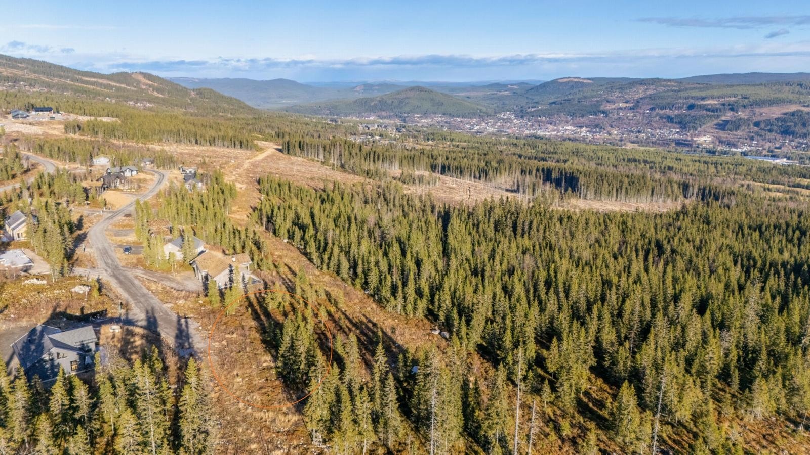 Tomta med utsikt mot Trysil sentrum Galleribilde