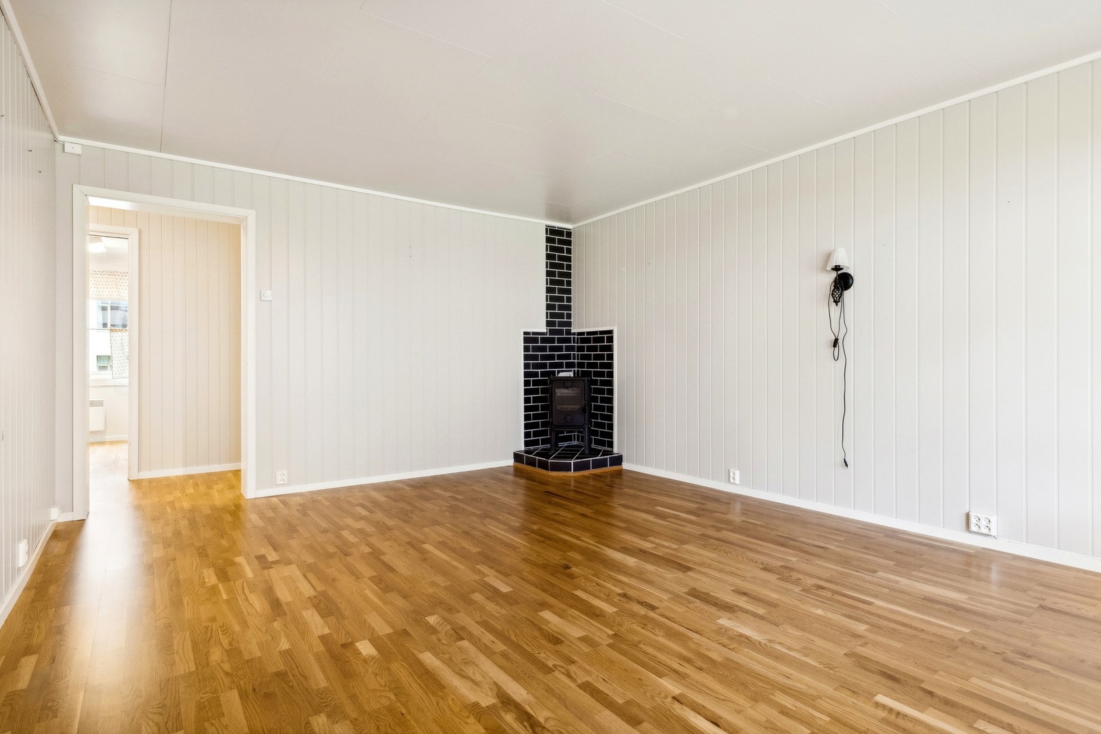 På stuen har du en vedovn for ekstra kalde dager. Galleribilde