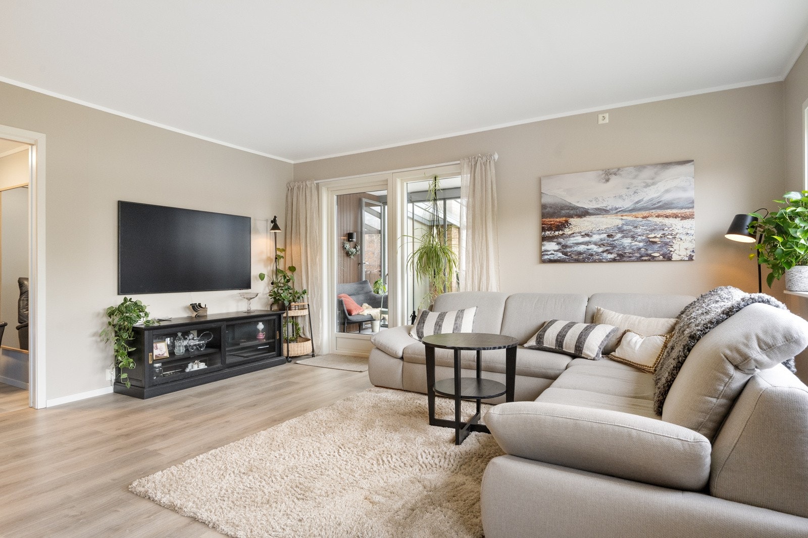 Lettstelt & oversiktelig Galleribilde