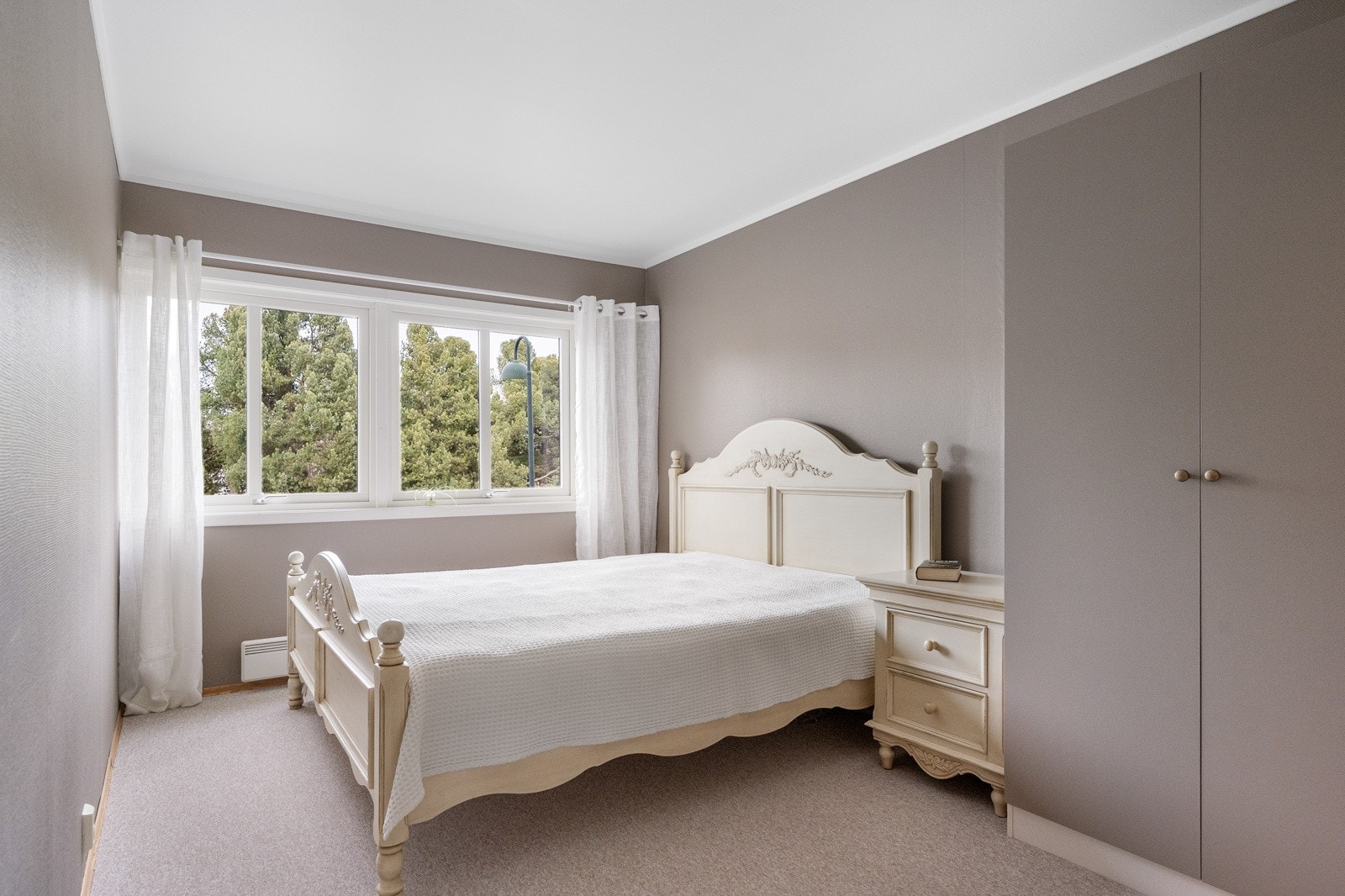 Soverom I Galleribilde