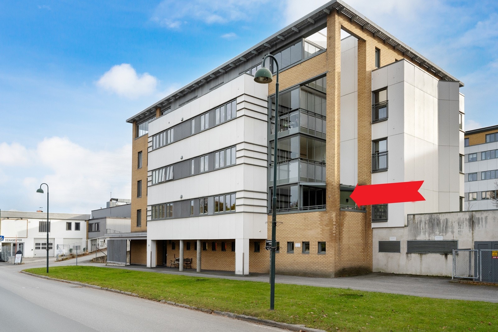 Andelsleilighet i 2.etg. i blokk fra 2002. Det er heis i bygget Galleribilde