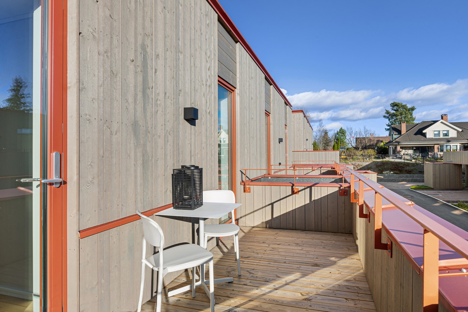 Østvendt takterrasse med god plass Galleribilde