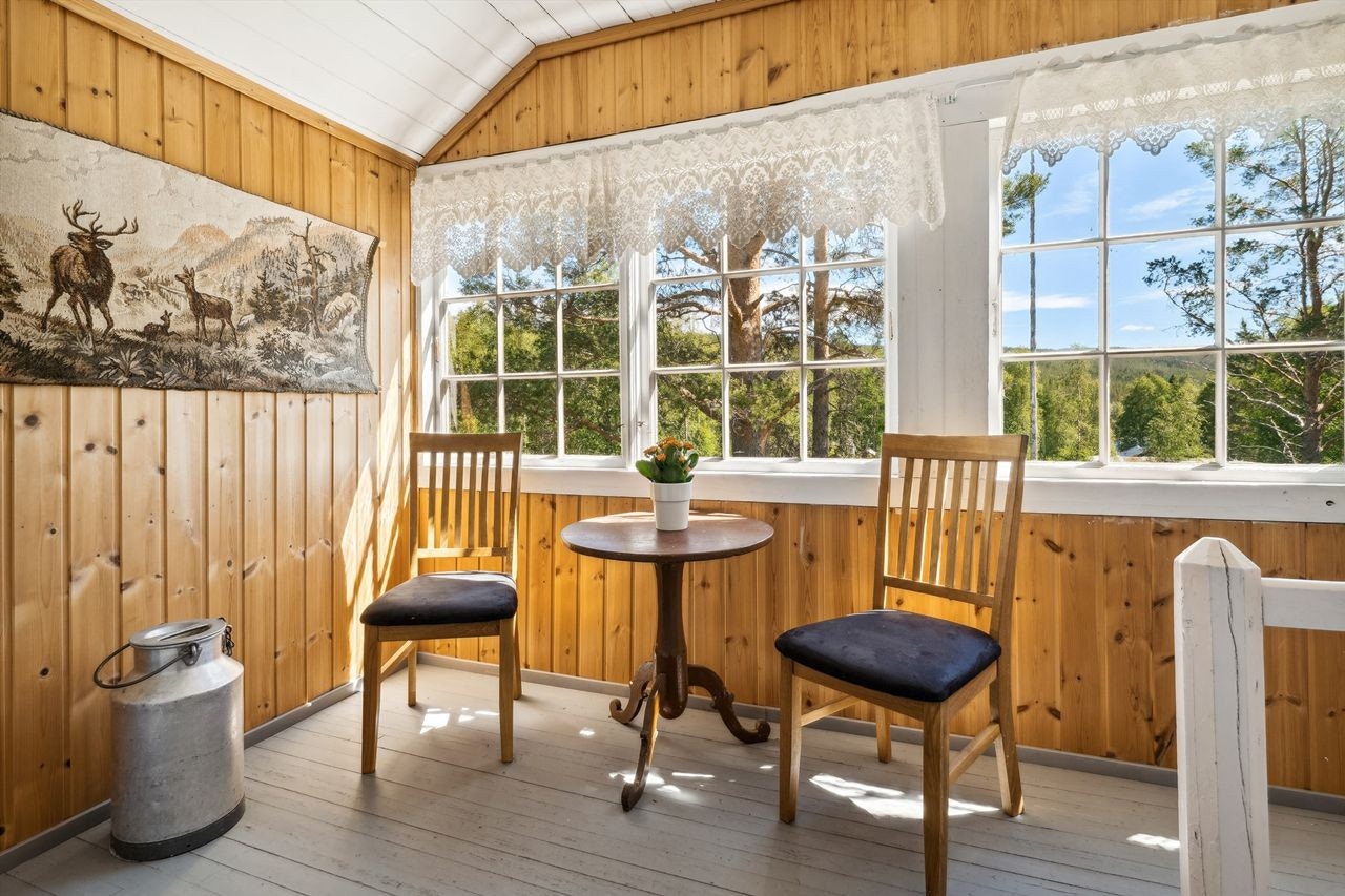 Et lyst og hyggelig trapperom i 2. etasjen. Galleribilde