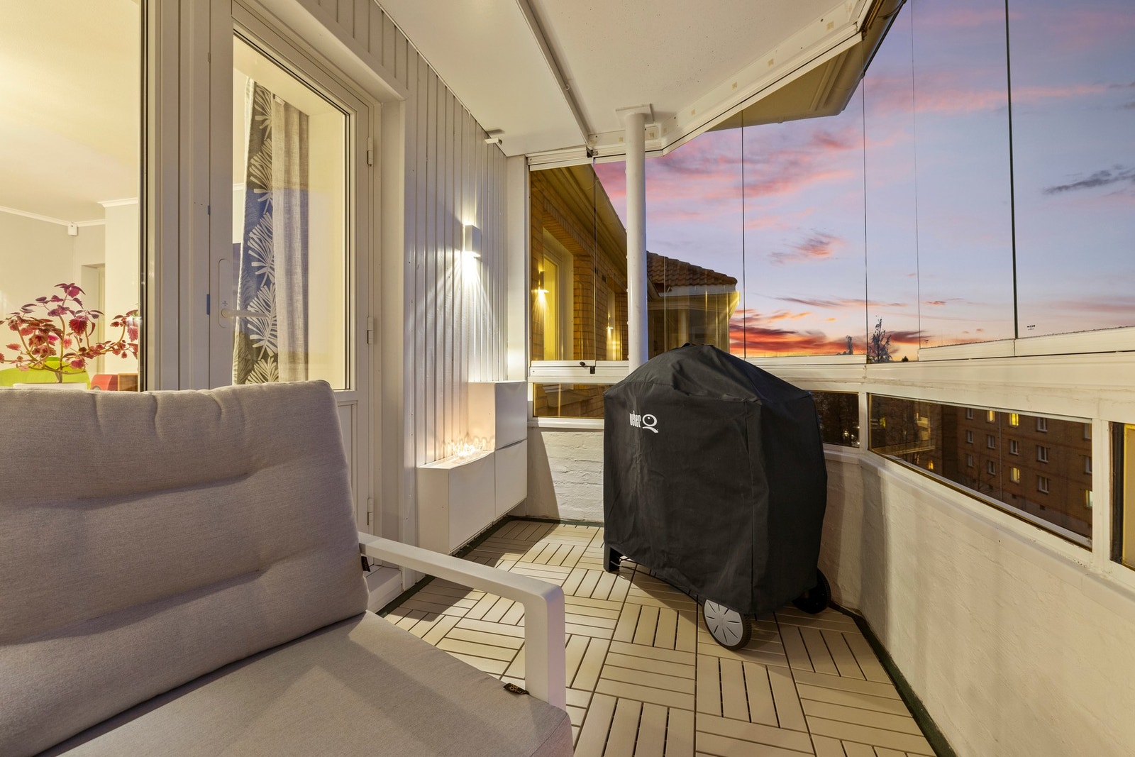 Plass til utemøbler og grill. Galleribilde