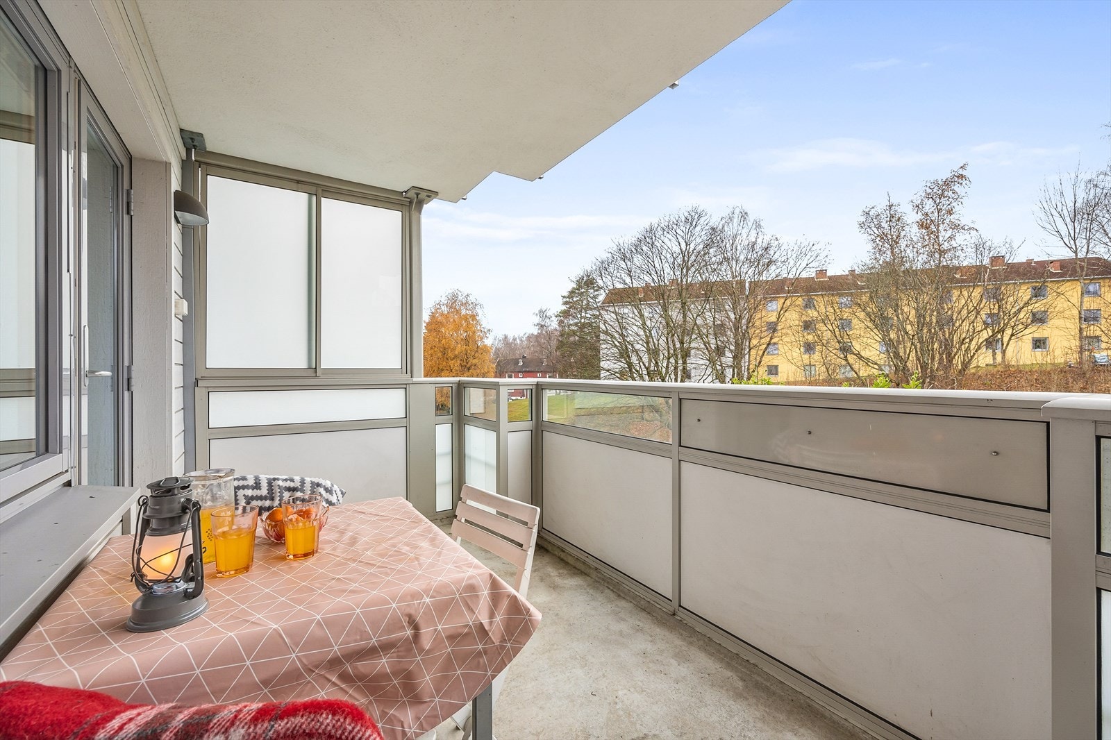 Balkongen er vendt mot nordvestlige solforhold. Galleribilde