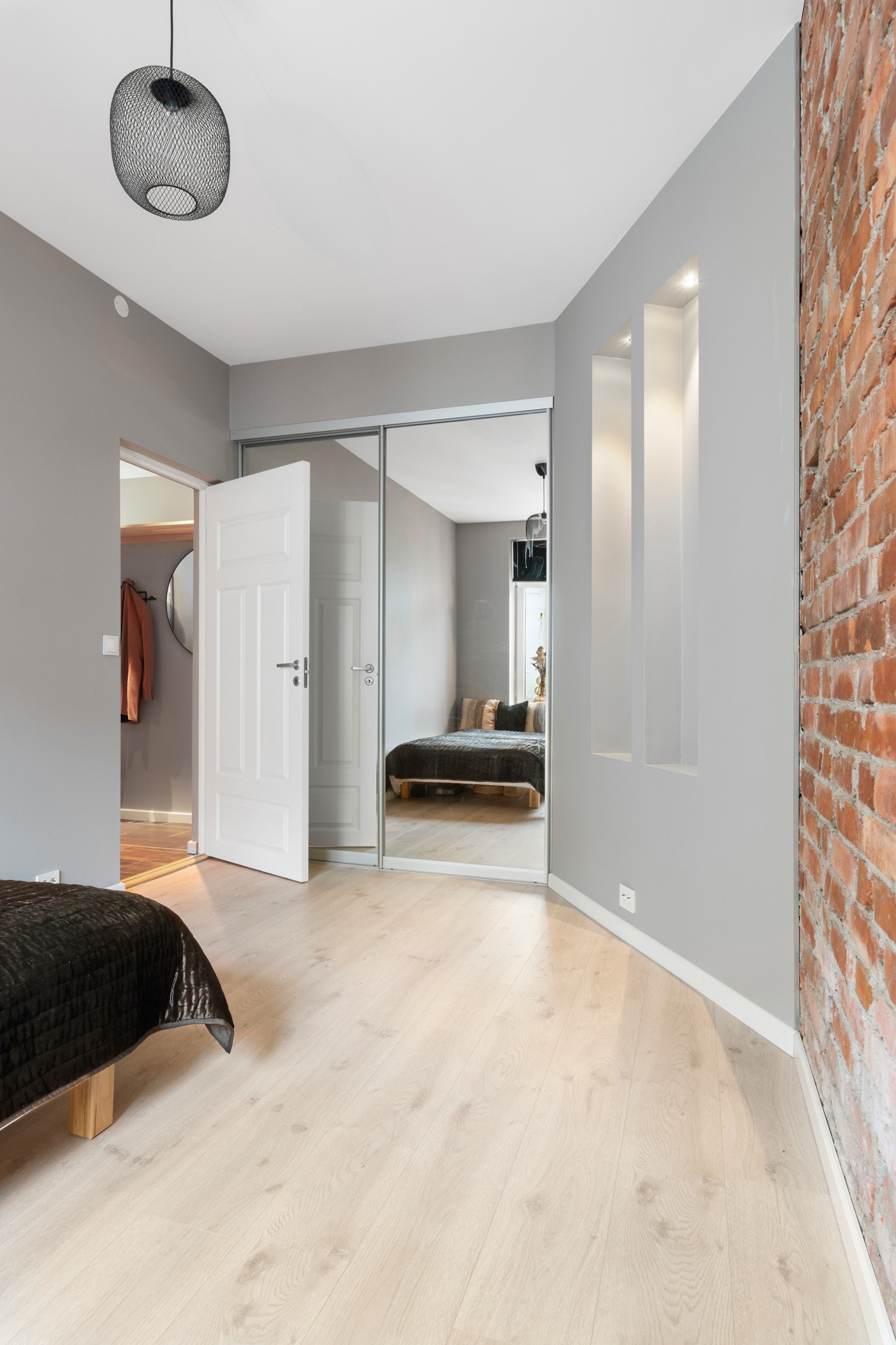 Også på soverom nr. 2 er det garderobeløsning. Galleribilde