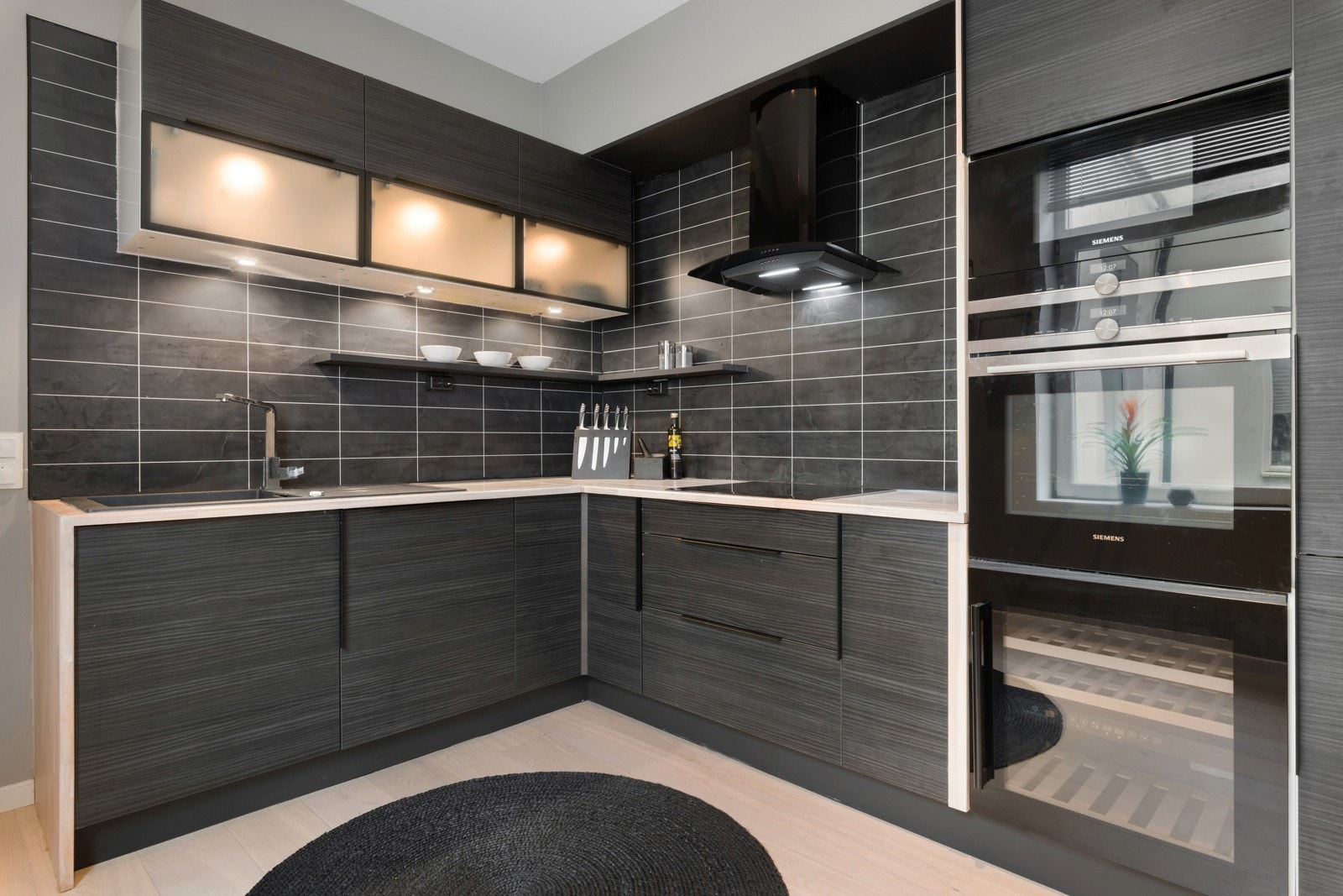 Hvitevarene er integrert, og følger selvsagt med i handelen. Galleribilde