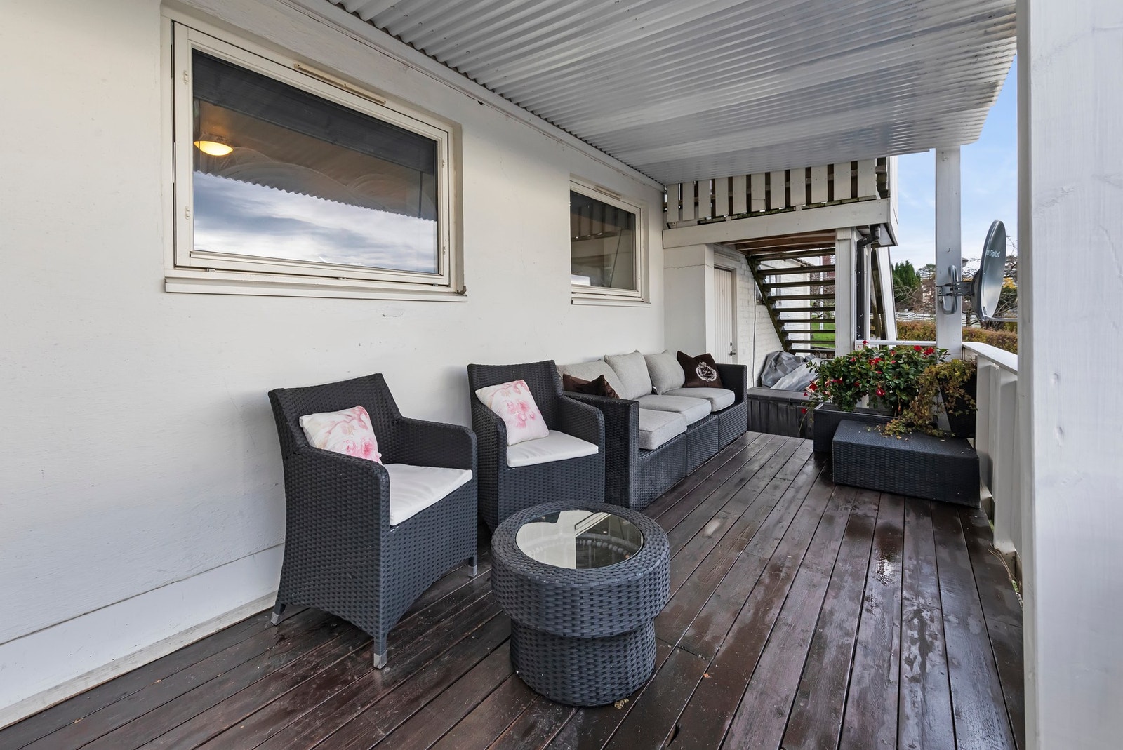 Sydvendt veranda med utgang fra stue Galleribilde