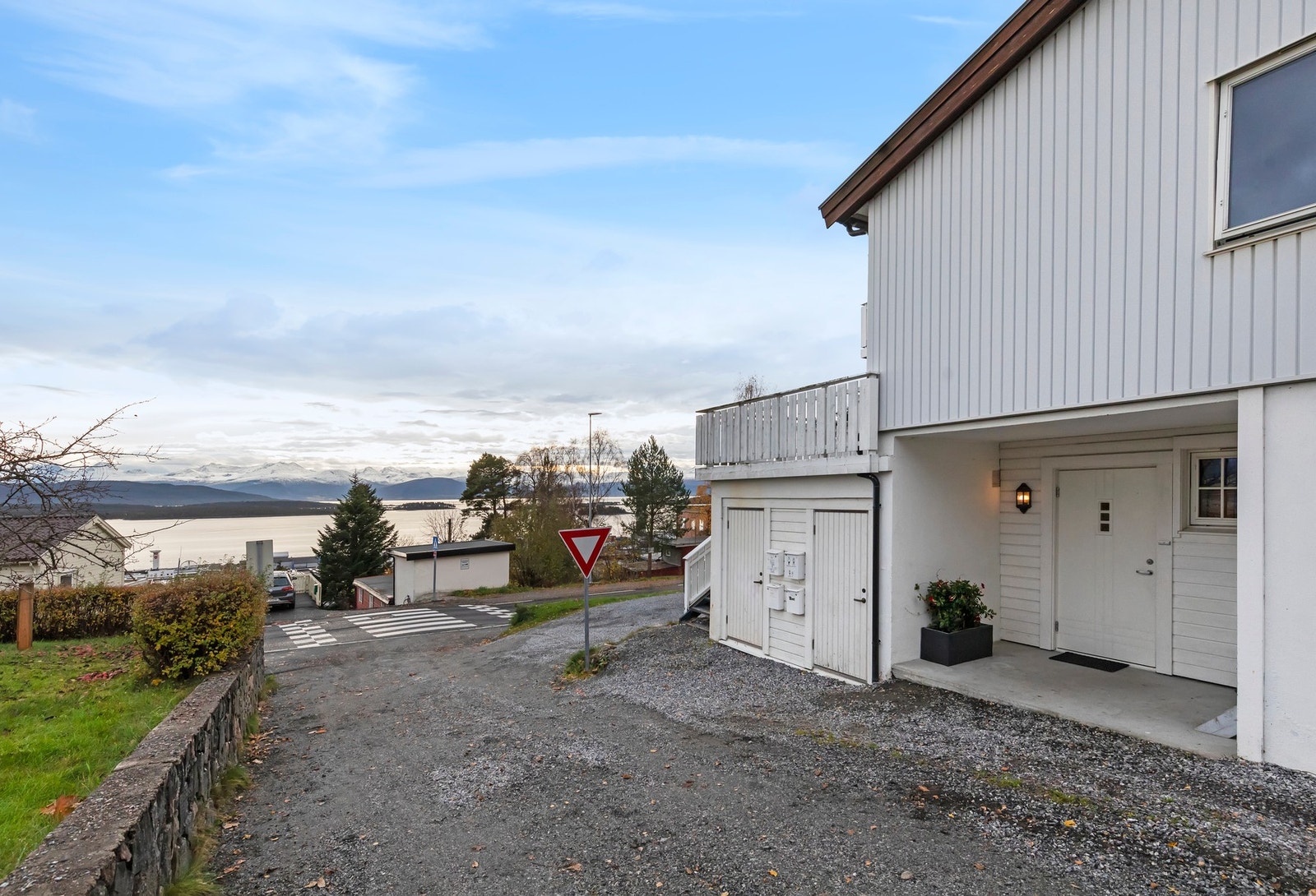 Inngangsparti Galleribilde