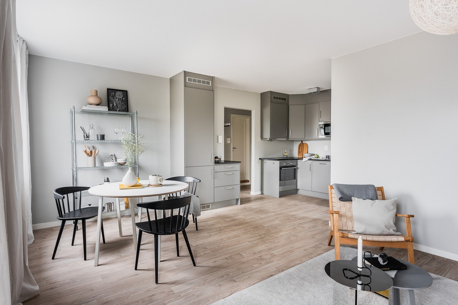 Leiligheten passer utmerket for både nyetablerte og deg som ønsker å bytte ut huset med noe enklere. Galleribilde