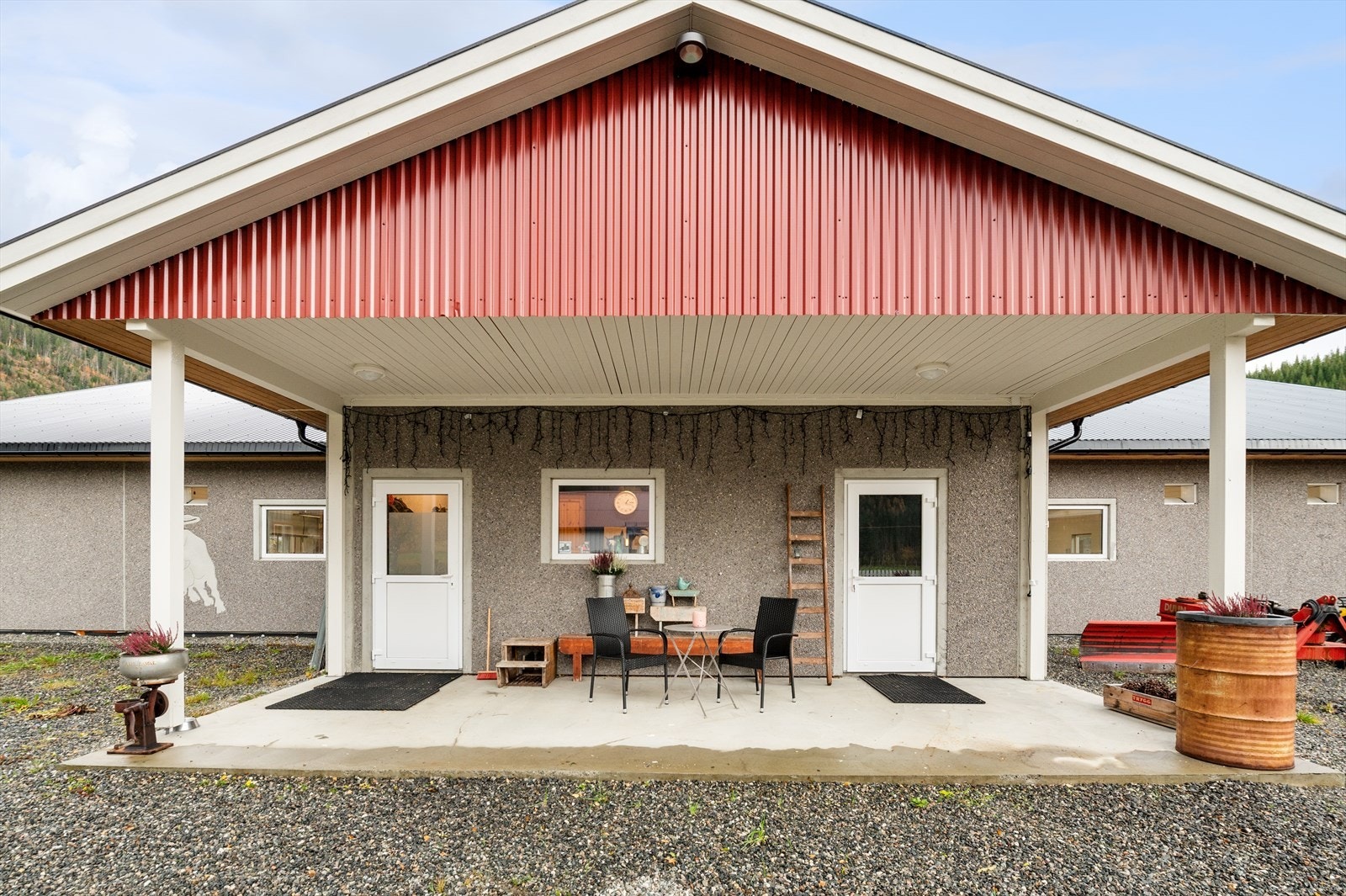 Innghangsparti fjøs Galleribilde