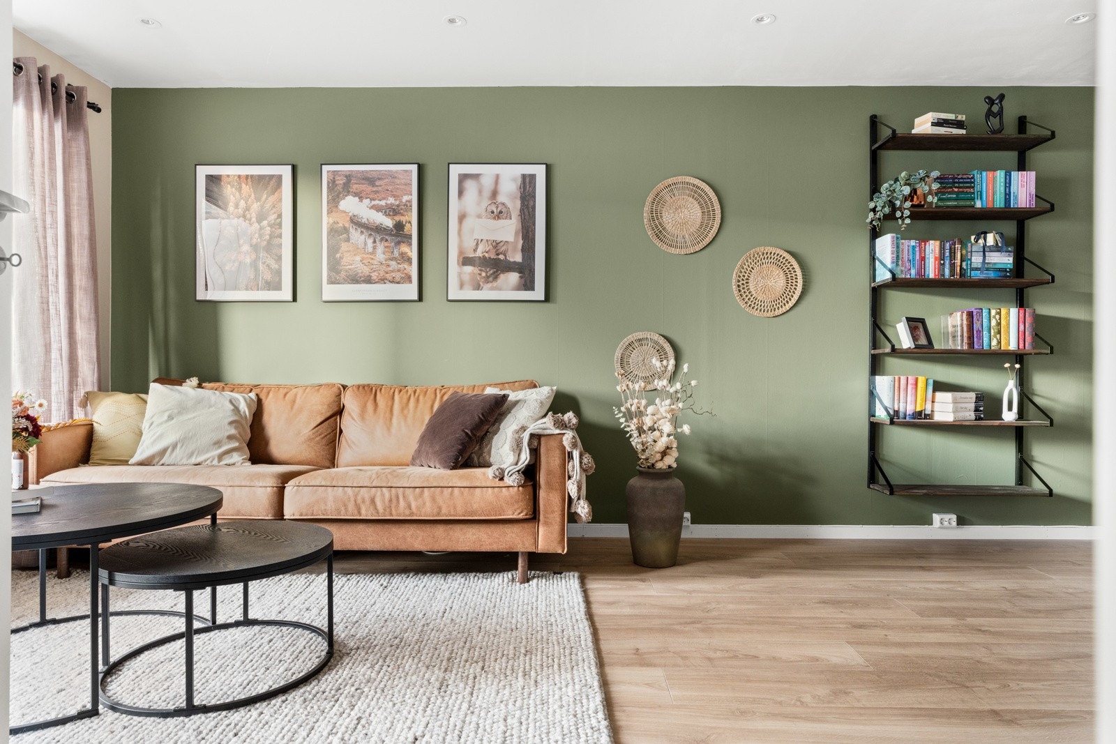 Hele leiligheten er pusset opp i senere tid. Lyst og moderne. Galleribilde