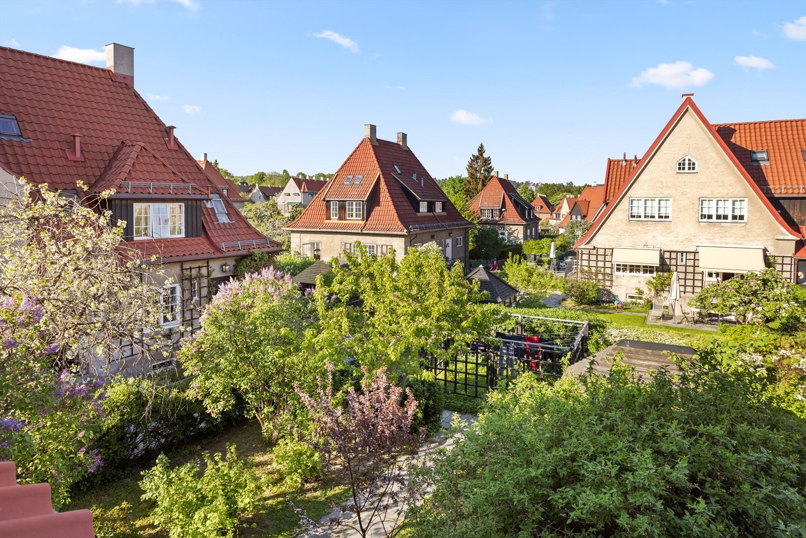 Det er fantastisk utsyn fra flere av soveromsvinduene. Galleribilde