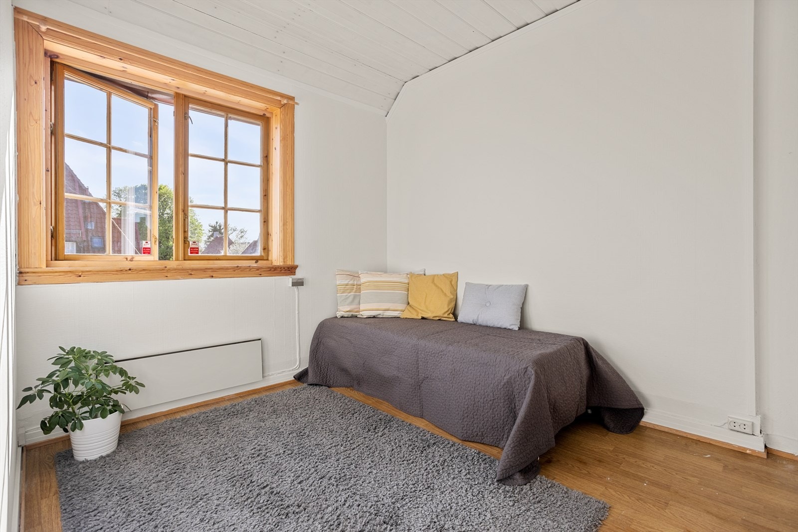 Rommene kan fint innredes som barnerom, gjesterom, kontor eller det man måtte ha behov for. Galleribilde