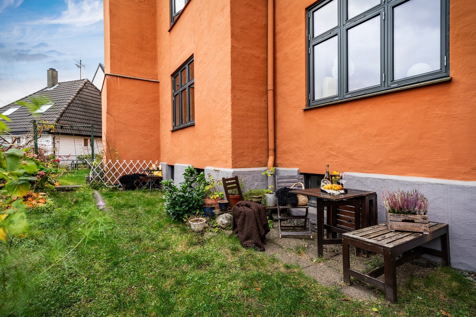 - Felles bakhage som fritt kan benyttes av beboerne - Galleribilde