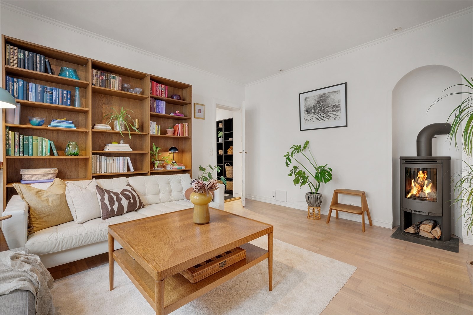 - Innvendig har leiligheten jevnlig blitt oppgradert siden 2008 og frem til i dag, og holder en gjennomgående fin og innflytningsklar standard - Galleribilde