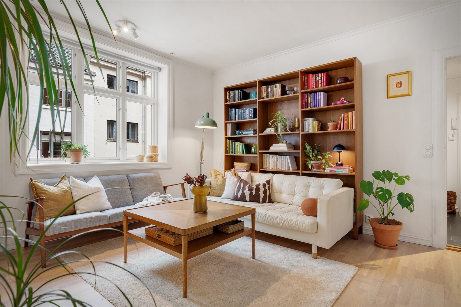 - Merk medfølgende solskjerming i vindu - Galleribilde