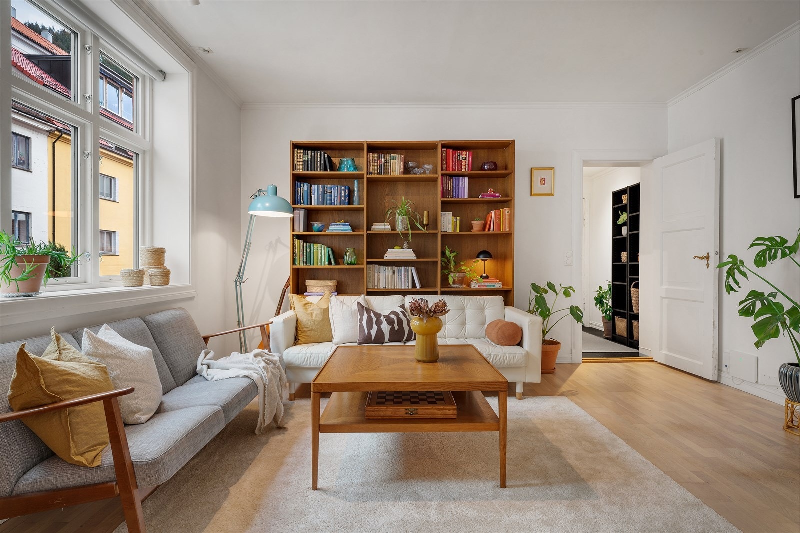 - Leiligheten har et BRA-i på 53m² og inneholder entré, stue, kjøkken, soverom og bad/vaskerom + 2 eksterne boder - Galleribilde