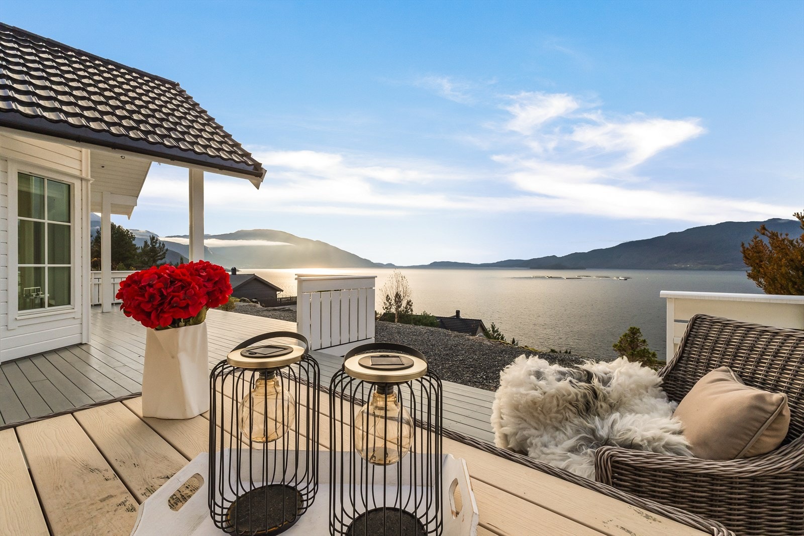 Velkommen til Hessvikevegen 766 - presentert av Thomas Oen i Eiendomsmegler Vest. Galleribilde