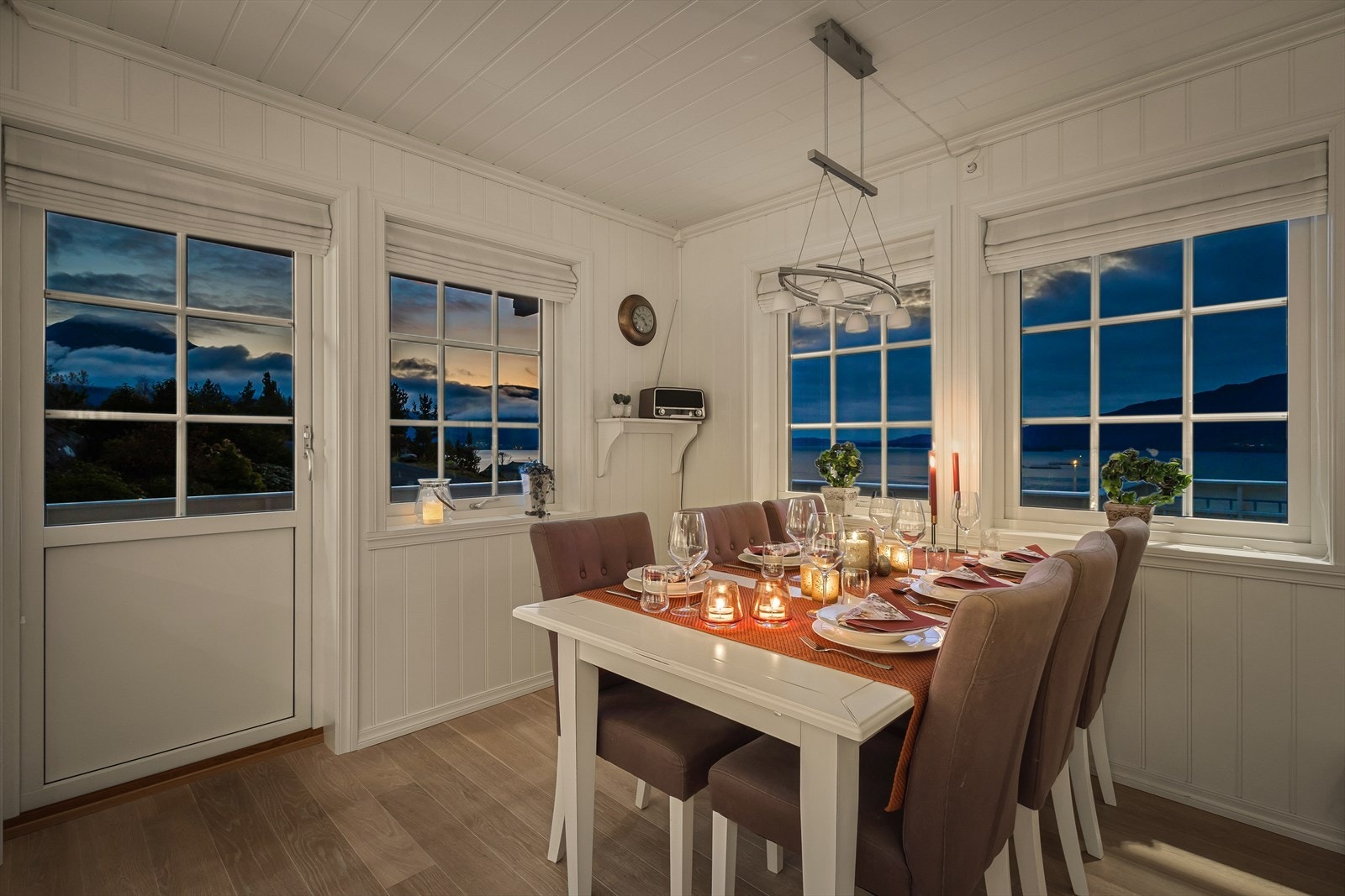 Utsikten blir om mulig enda vakrere på kveldstid! Galleribilde