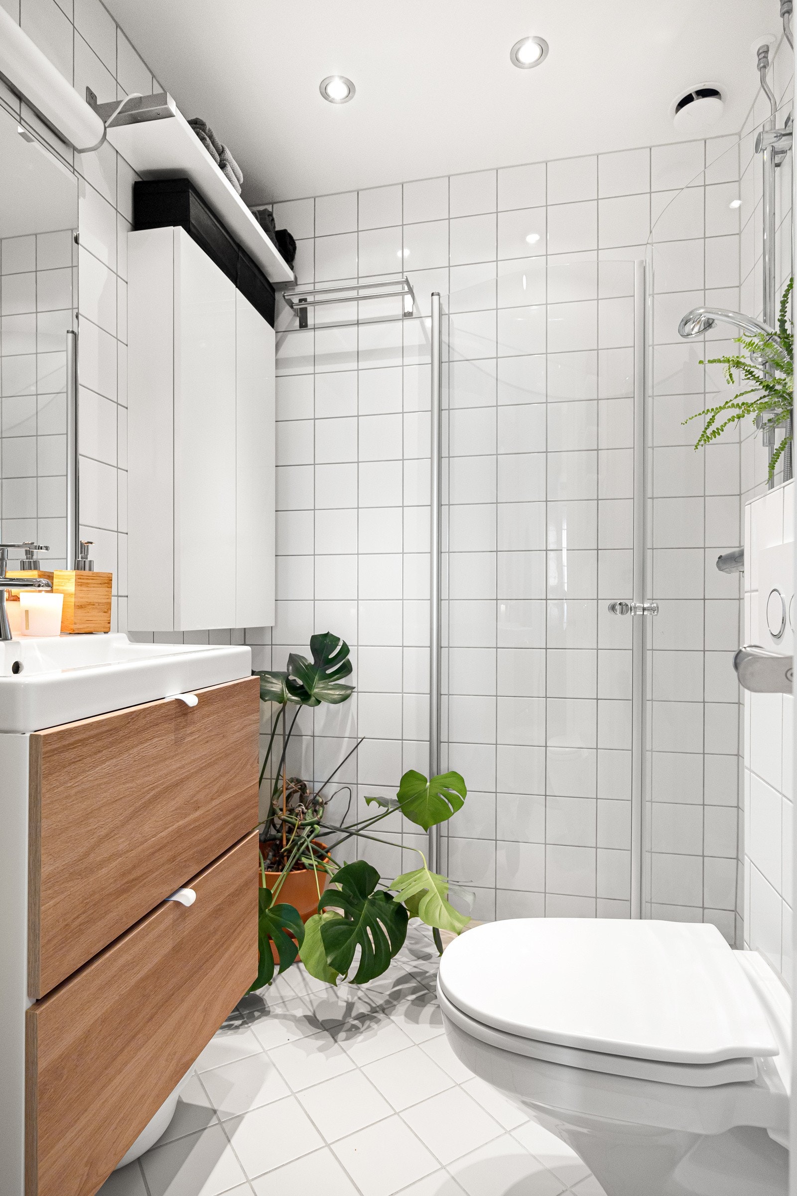 - Delikat, tidsriktig bad rehabilitert inkludert rørføringer i regi av sameiet 2011 - Galleribilde