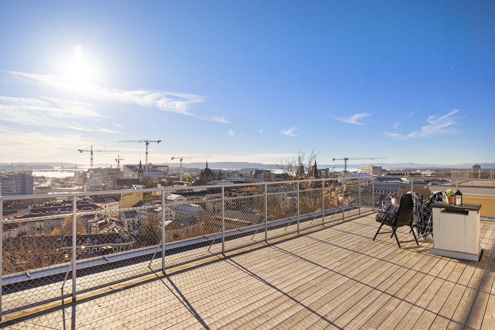 - Heisen går også opp til den fantastiske, felles takterrassen - Galleribilde