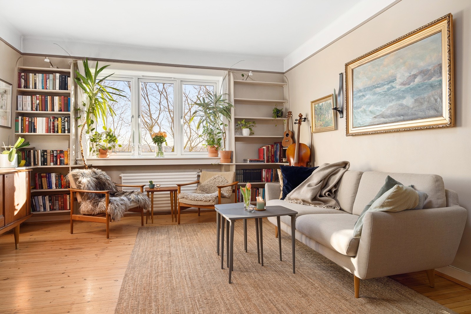 - Varmtvann og oppvarming (jordvarme) er inkludert i fellesutgifter. Dette gir svært lave strømutgifter - Galleribilde