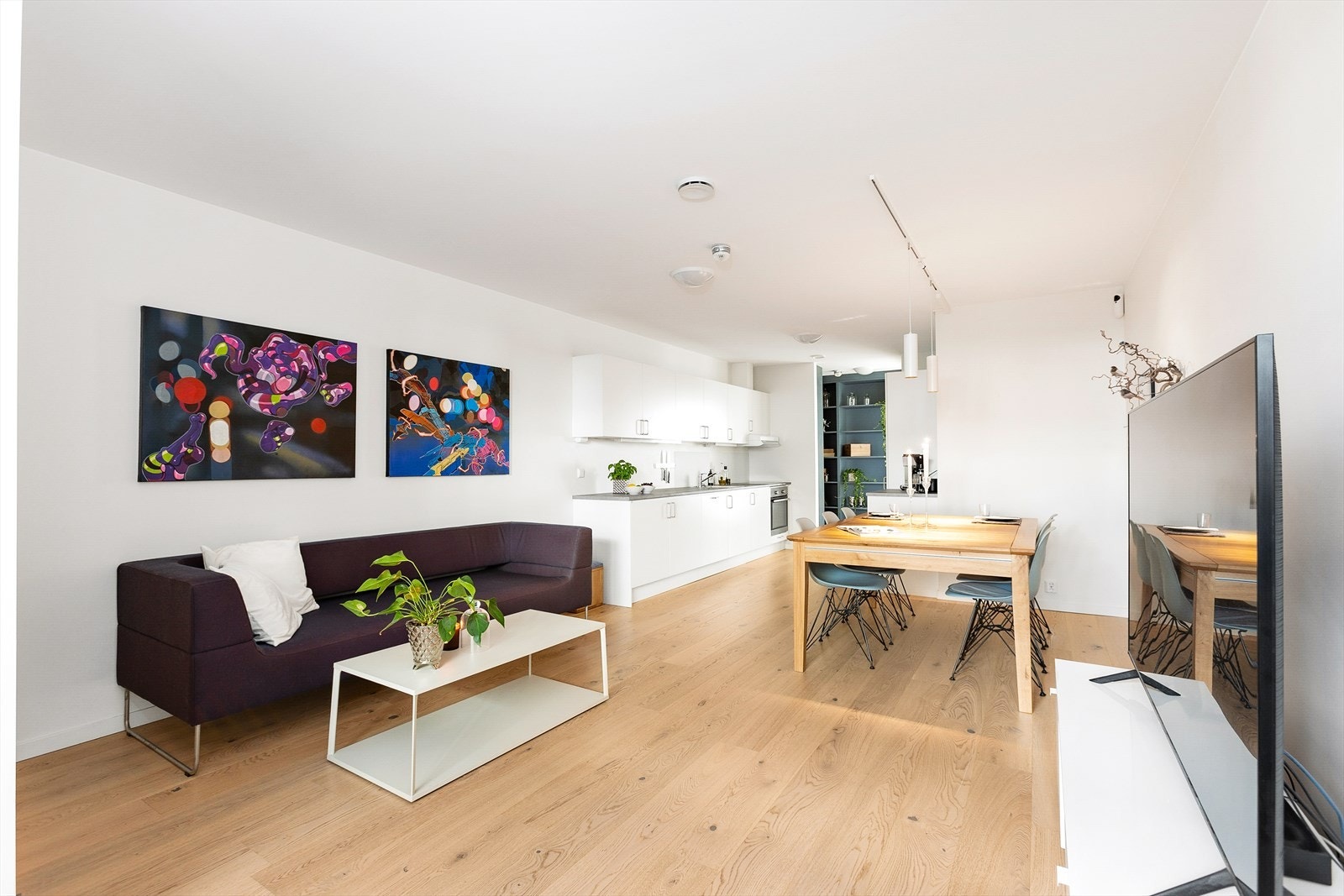 Leilighetens areal var tidligere næringslokaler og ble innredet til leilighet i 2018-2021 Galleribilde