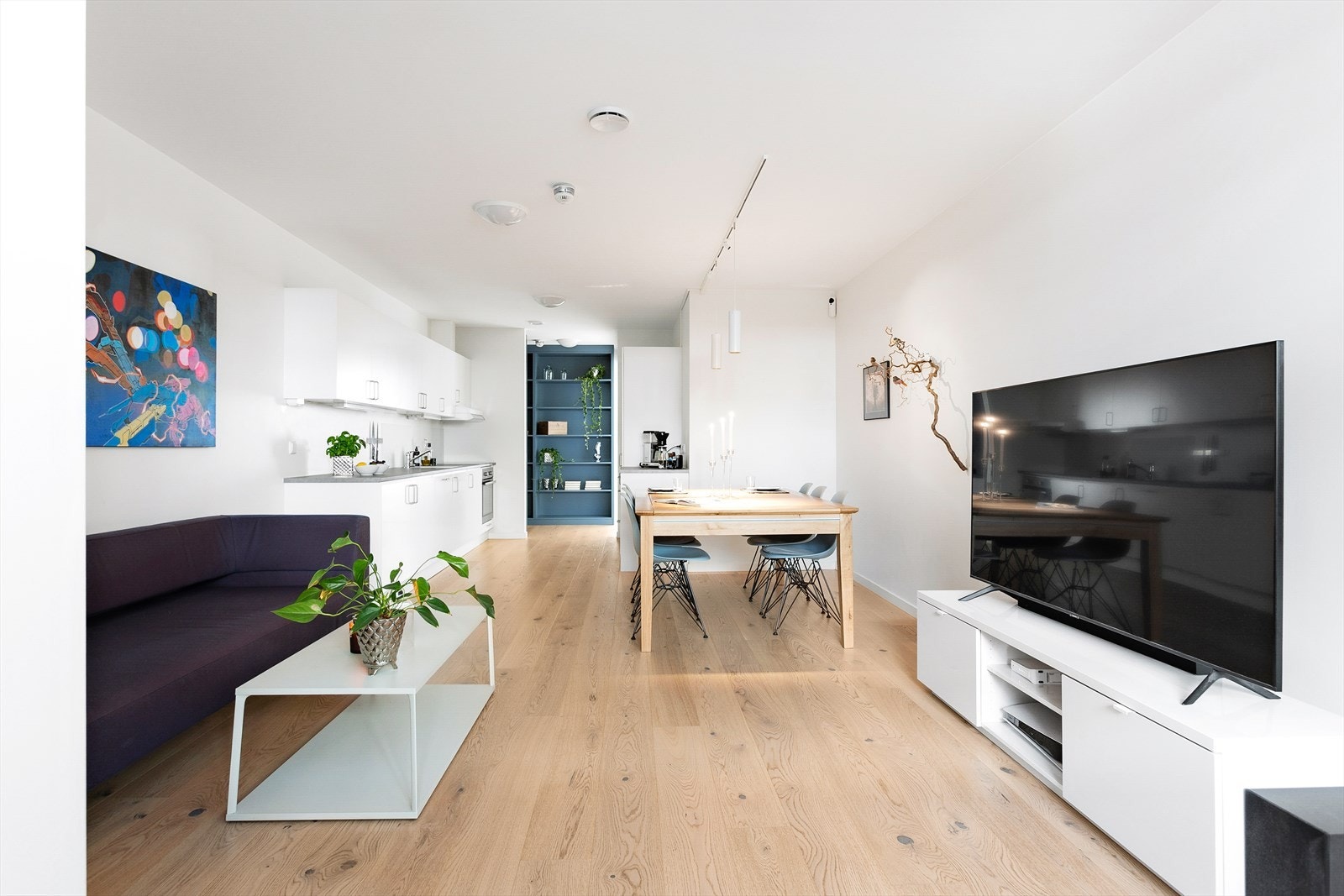 Velkommen til Hovseterveien 68H presentert av Erik Høyem Galleribilde